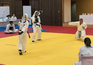 武道空手八島道場の大会・行事｜一般男子組手準決勝