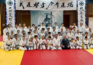 武道空手八島道場の大会・行事｜集合写真