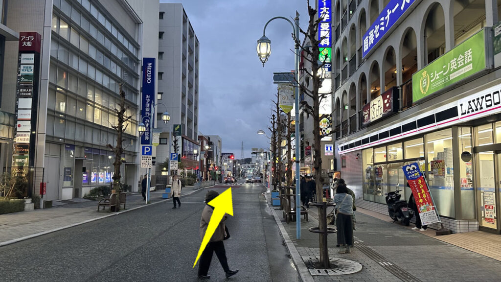 大船駅東口から武道空手八島道場への徒歩ルート案内4